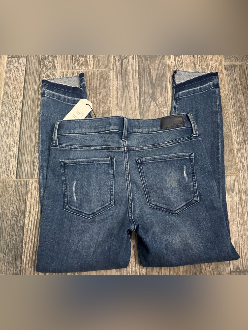 Express Womens Crop stretch - size 6 NWT!